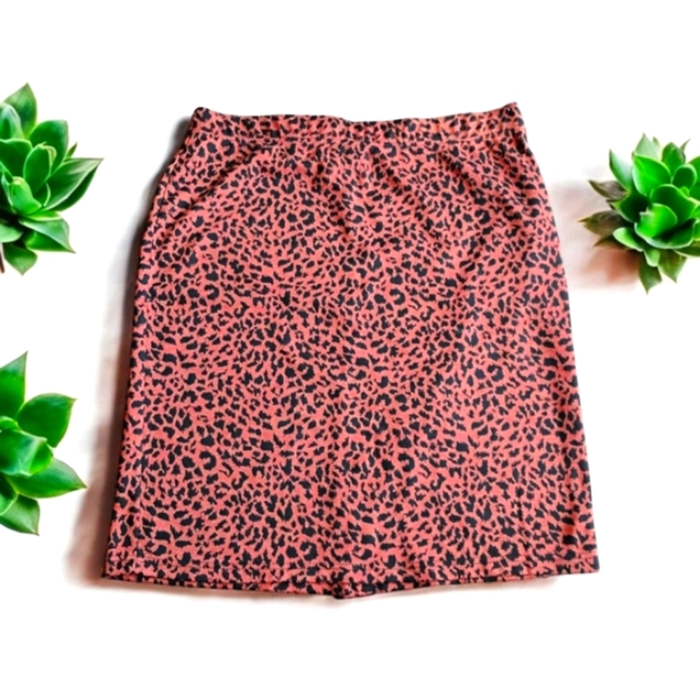 Liz Claiborne leapord Print Above Knee Skirt